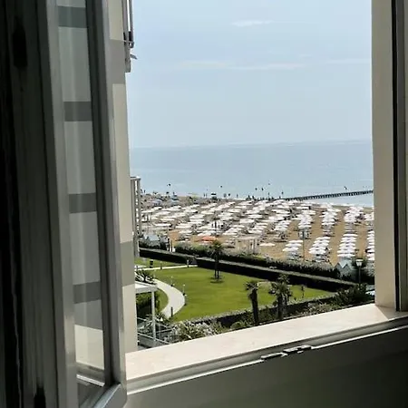 Lido Di Jesolo, Lovely And Sea View Flat Appartamento *