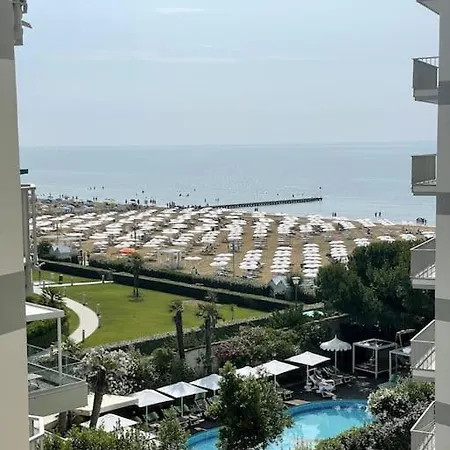 Appartamento Lido Di Jesolo, Lovely And Sea View Flat Lido di Jesolo